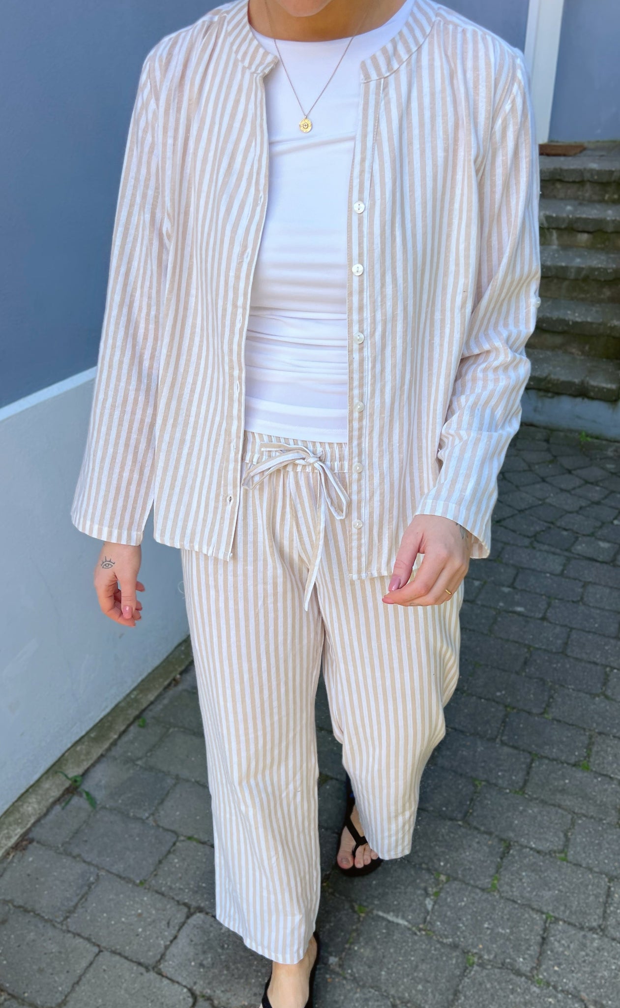Se Mulieres Skjorte - Sasha - White/Brown Striped hos Mulieres.dk