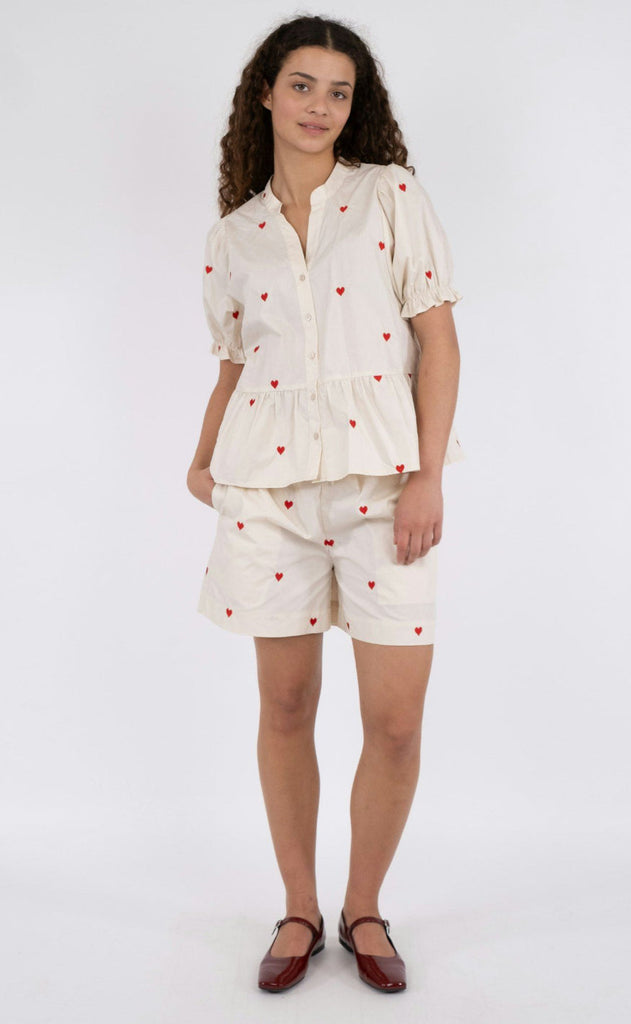 Neo Noir Shorts - Sakuri Hearts - Creme