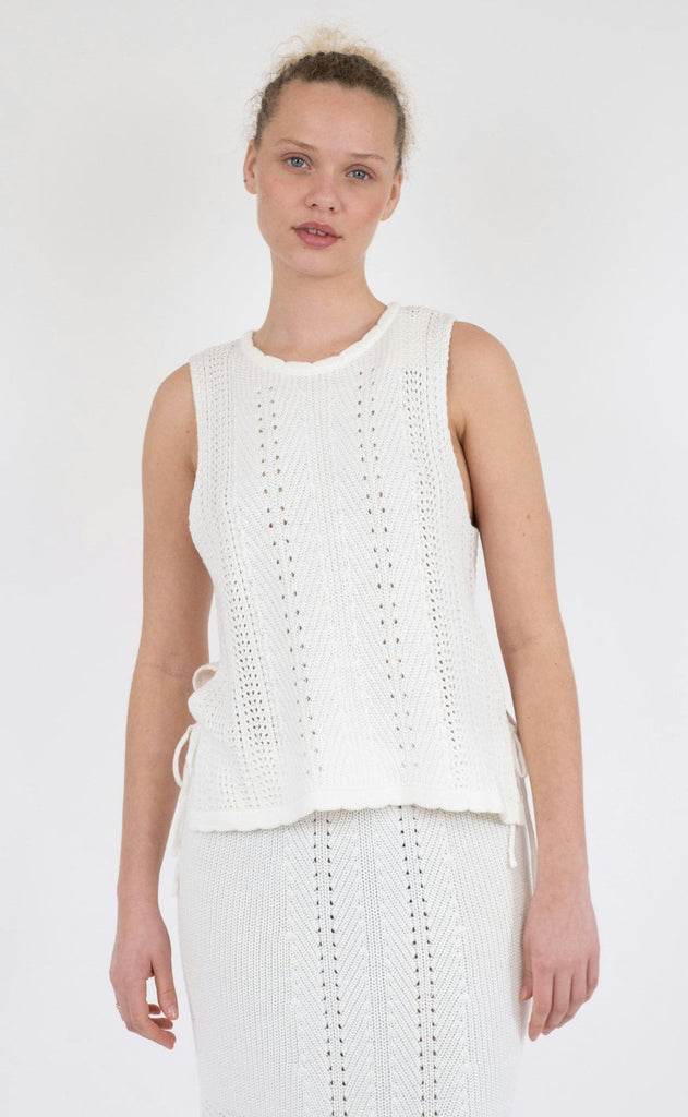 Neo Noir Strik Top - Aritza - White