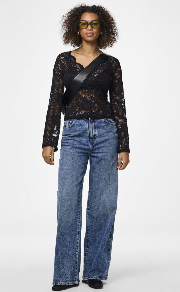 Pieces Top - Nalie LS Lace - Black