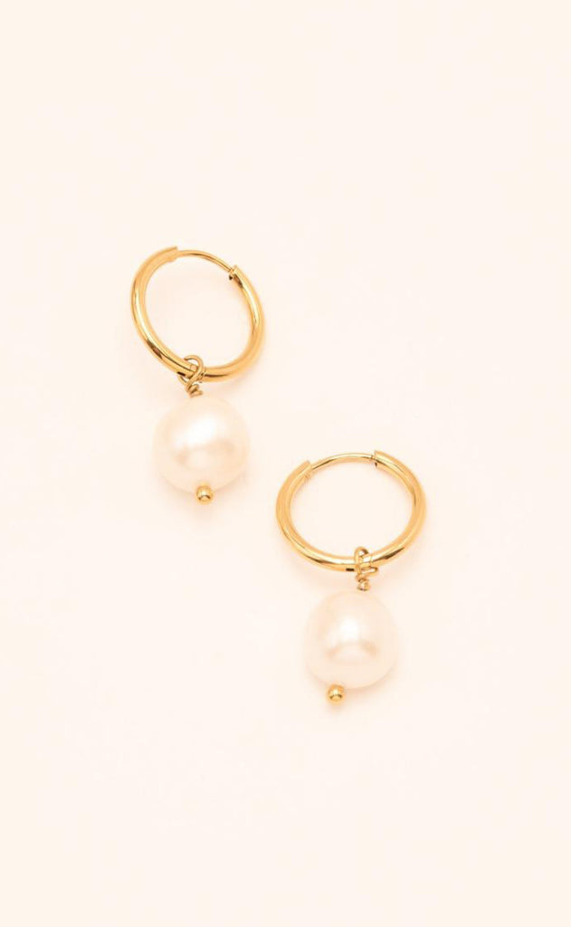 Smykkeli Copenhagen Øreringe - Tokyo - Gold Colour w. Freshwater Pearl