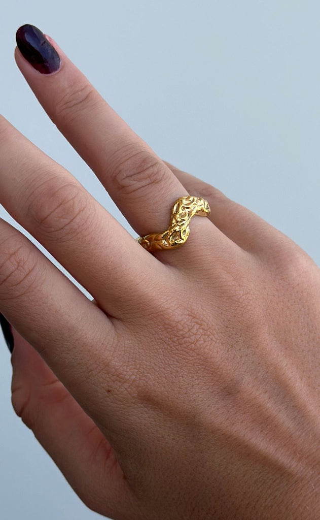 Smykkeli Copenhagen Ring - Helena Hammered - Golden